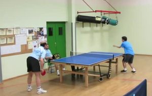 Philippe gagne le set contre Nicolas